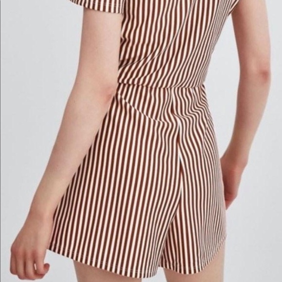 Zara V Neck Tie Front Brick Romper - Picture 5 of 6